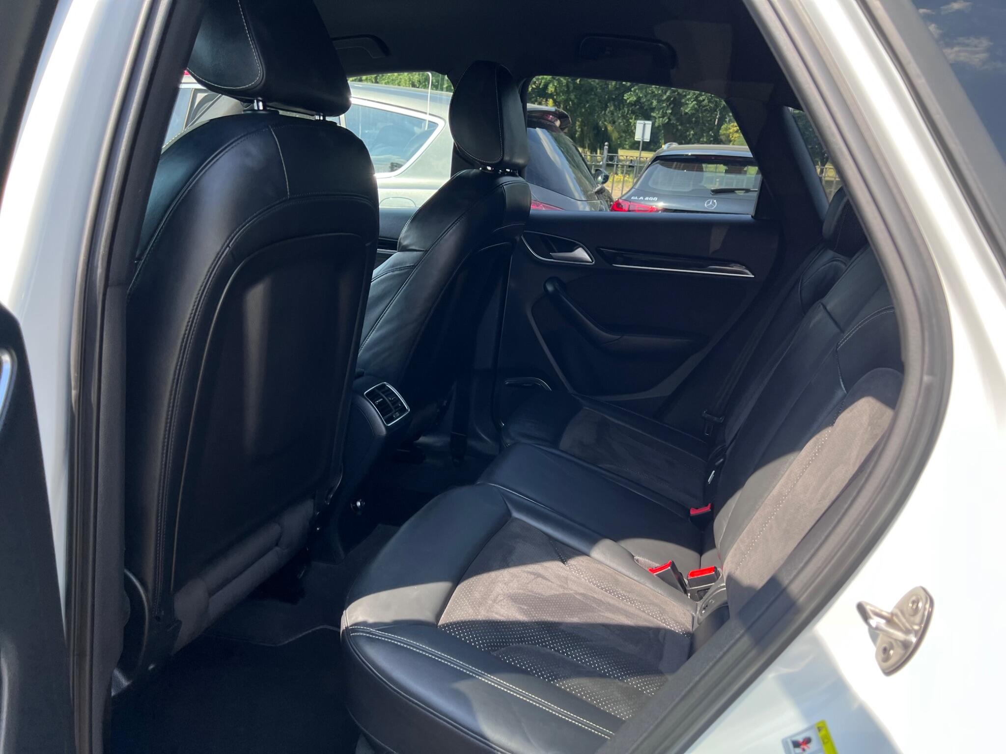 Audi Q3 view 34