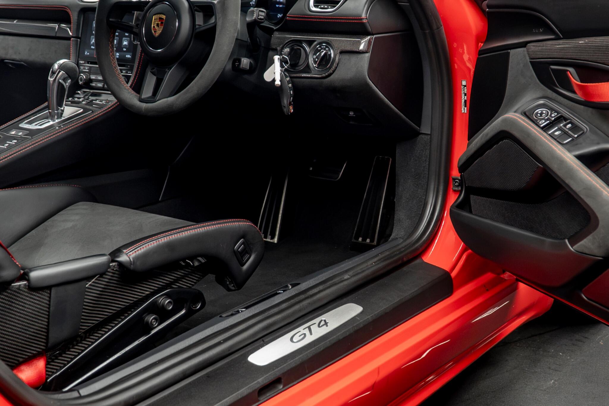 Porsche Cayman view 45