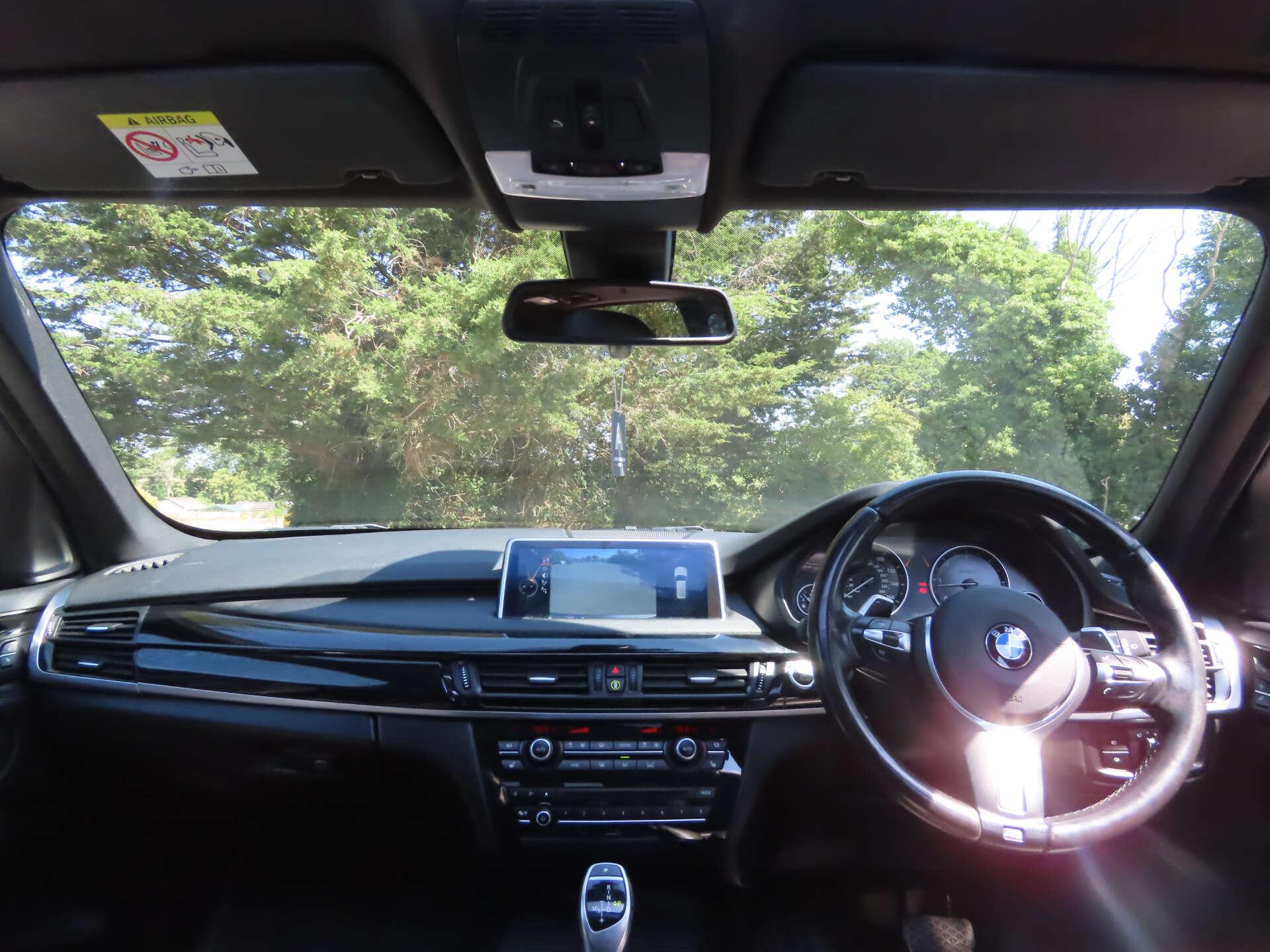 BMW X5 view 7