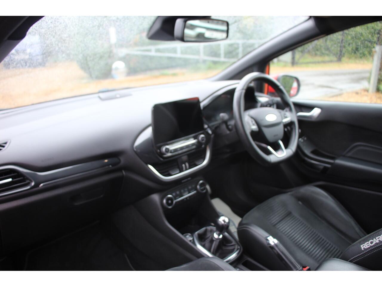 Ford Fiesta view 14