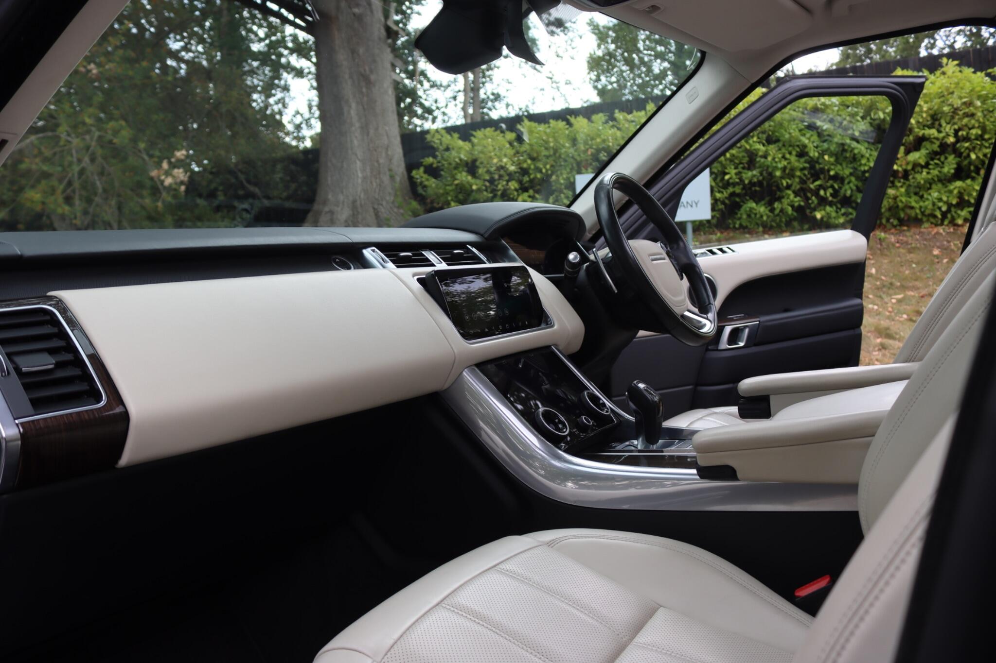 Land Rover Range Rover Sport view 15