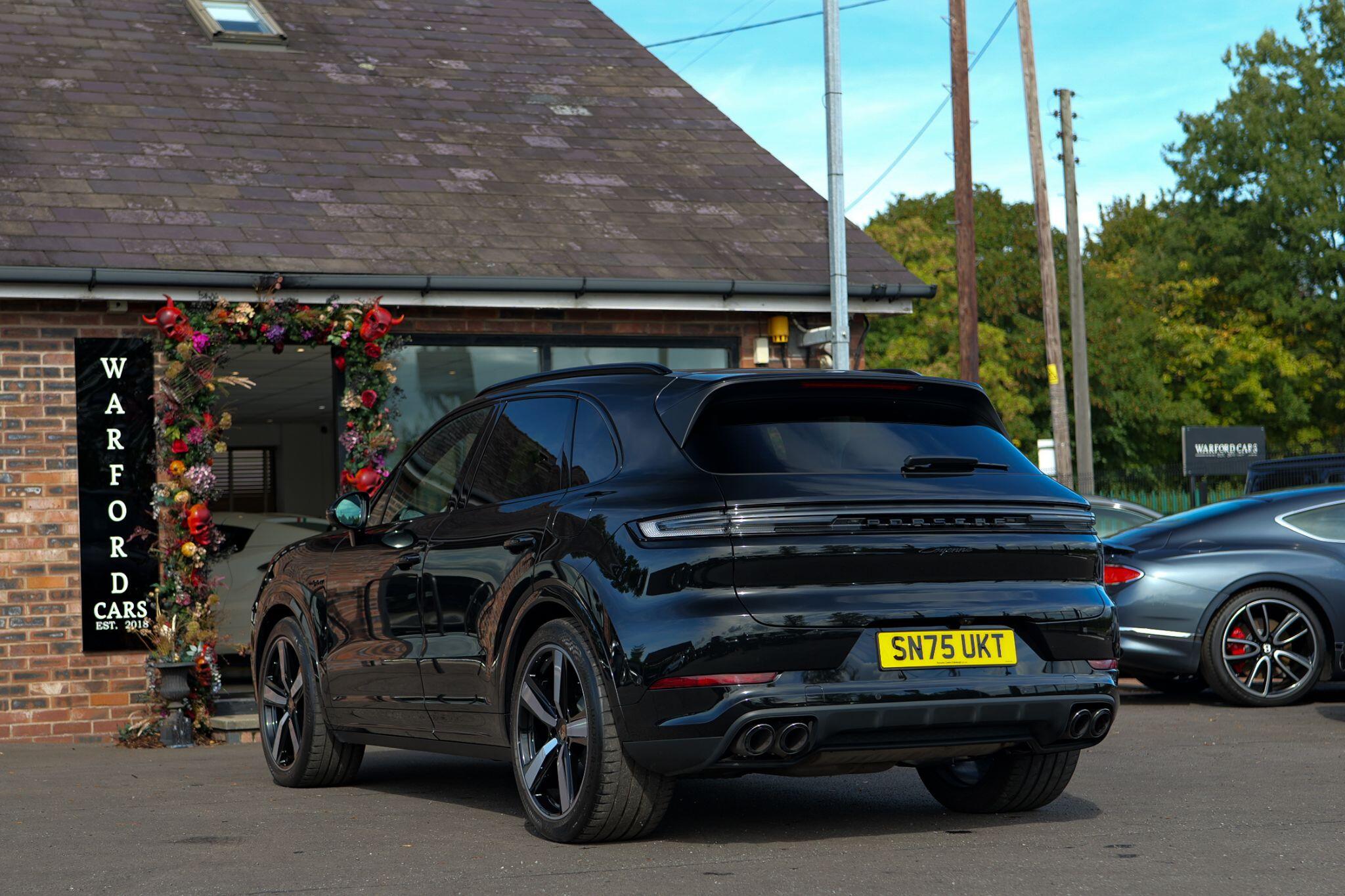 Porsche Cayenne view 6