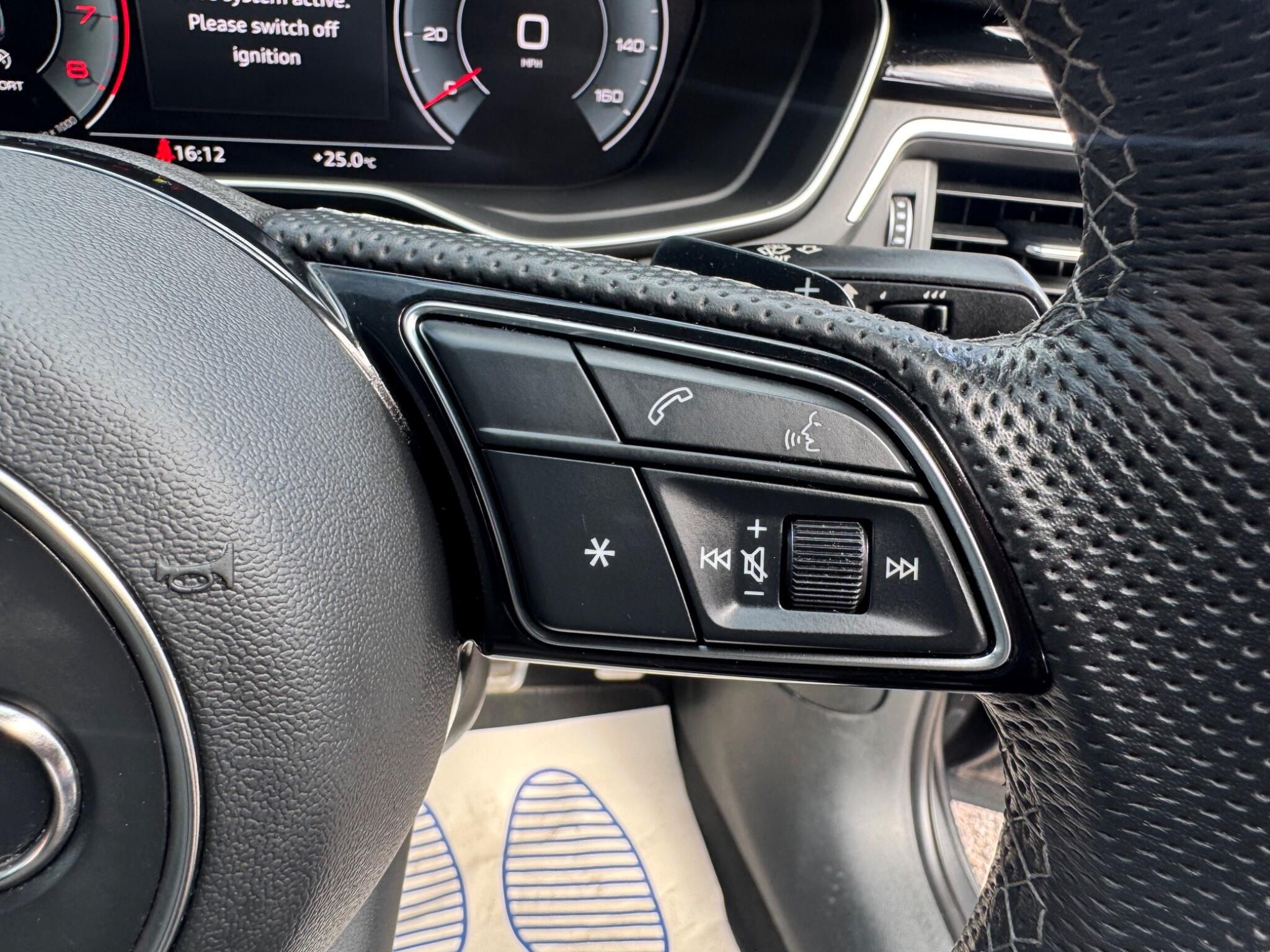 Audi A4 view 16
