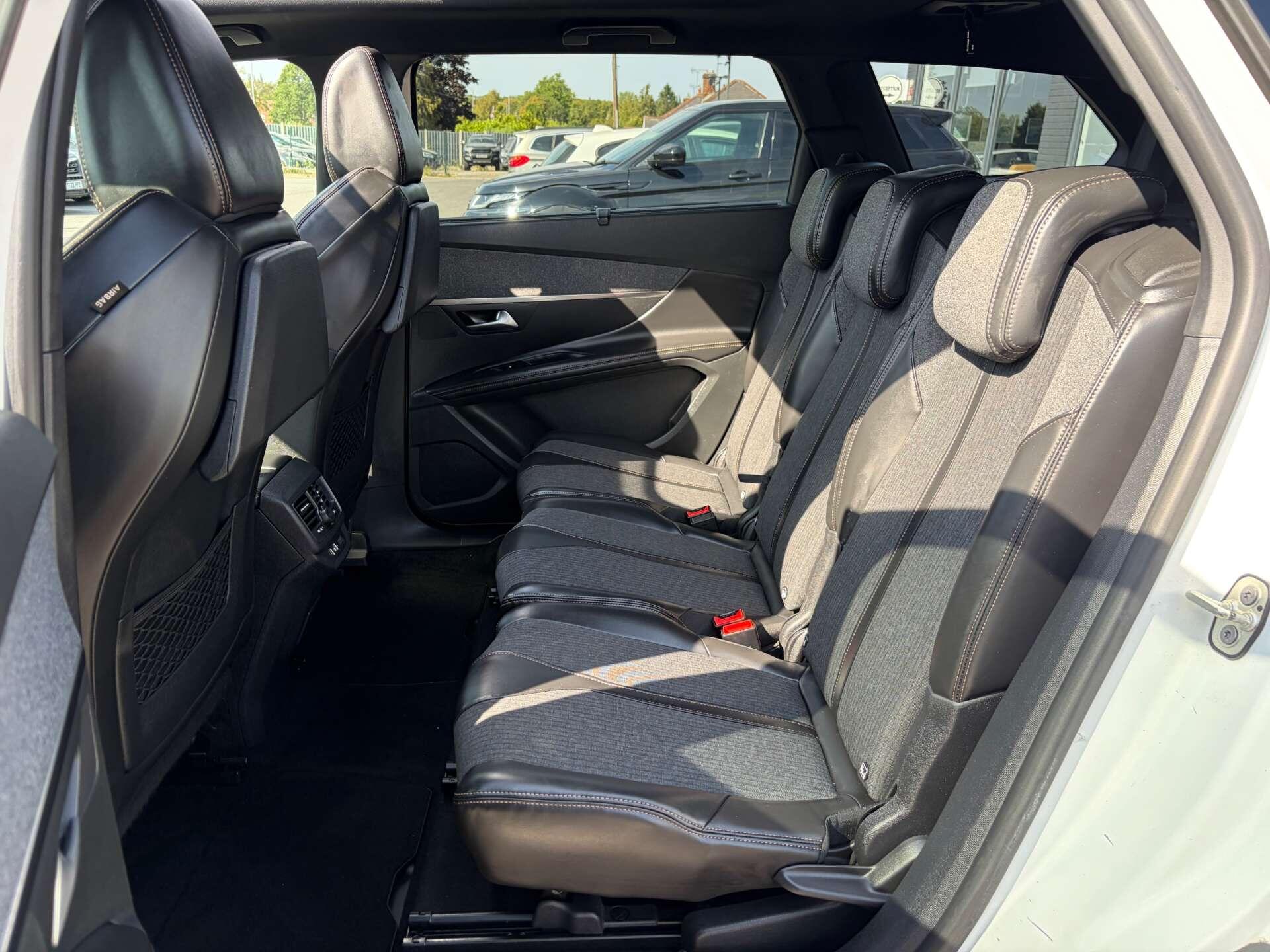 Peugeot 5008 view 20