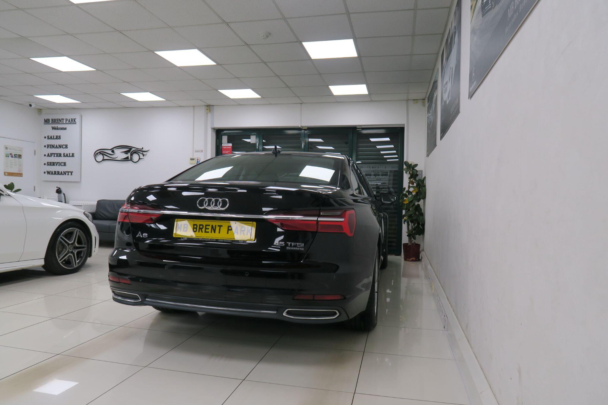 Audi A6 view 8