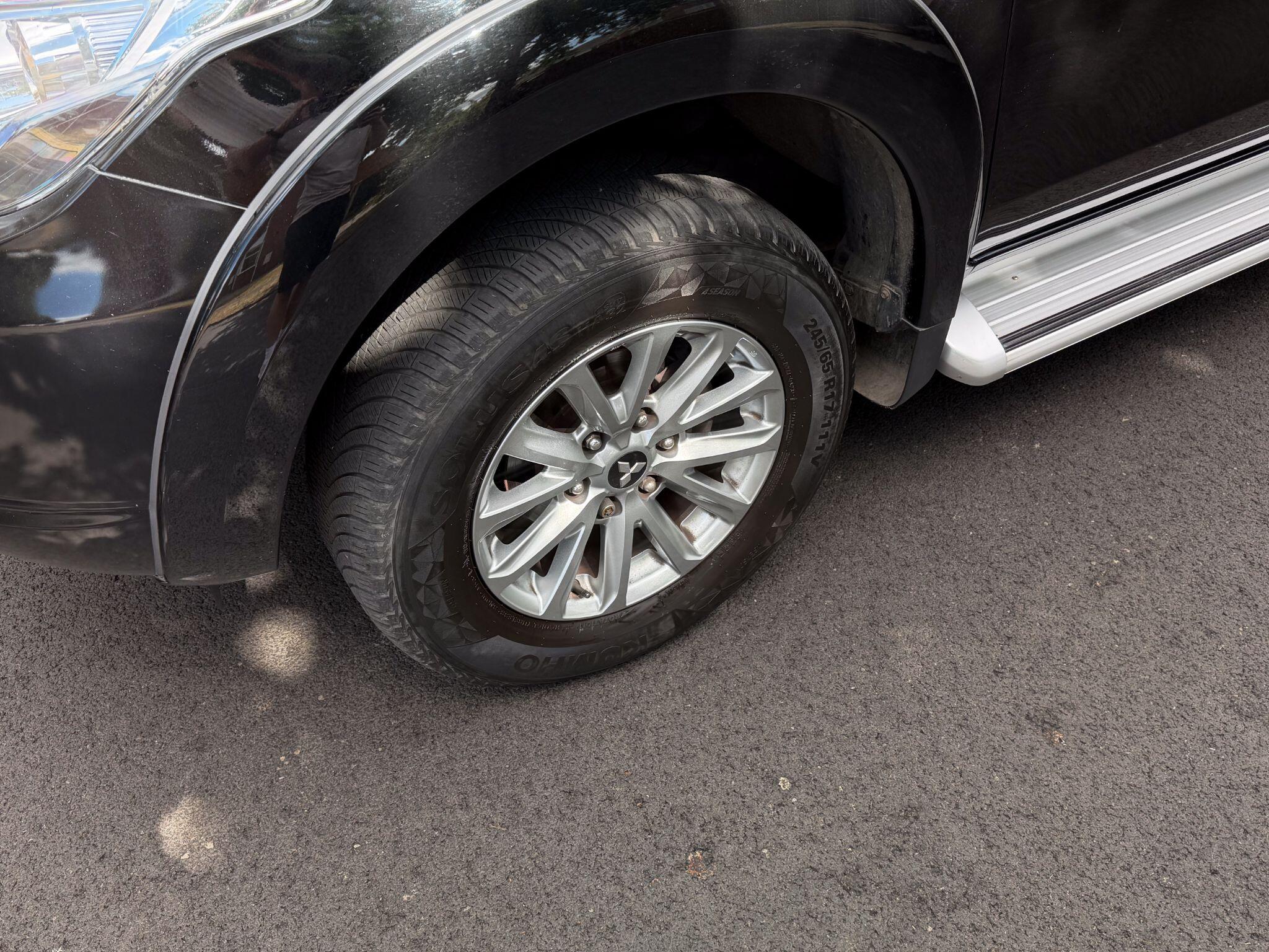 Mitsubishi L200 view 17