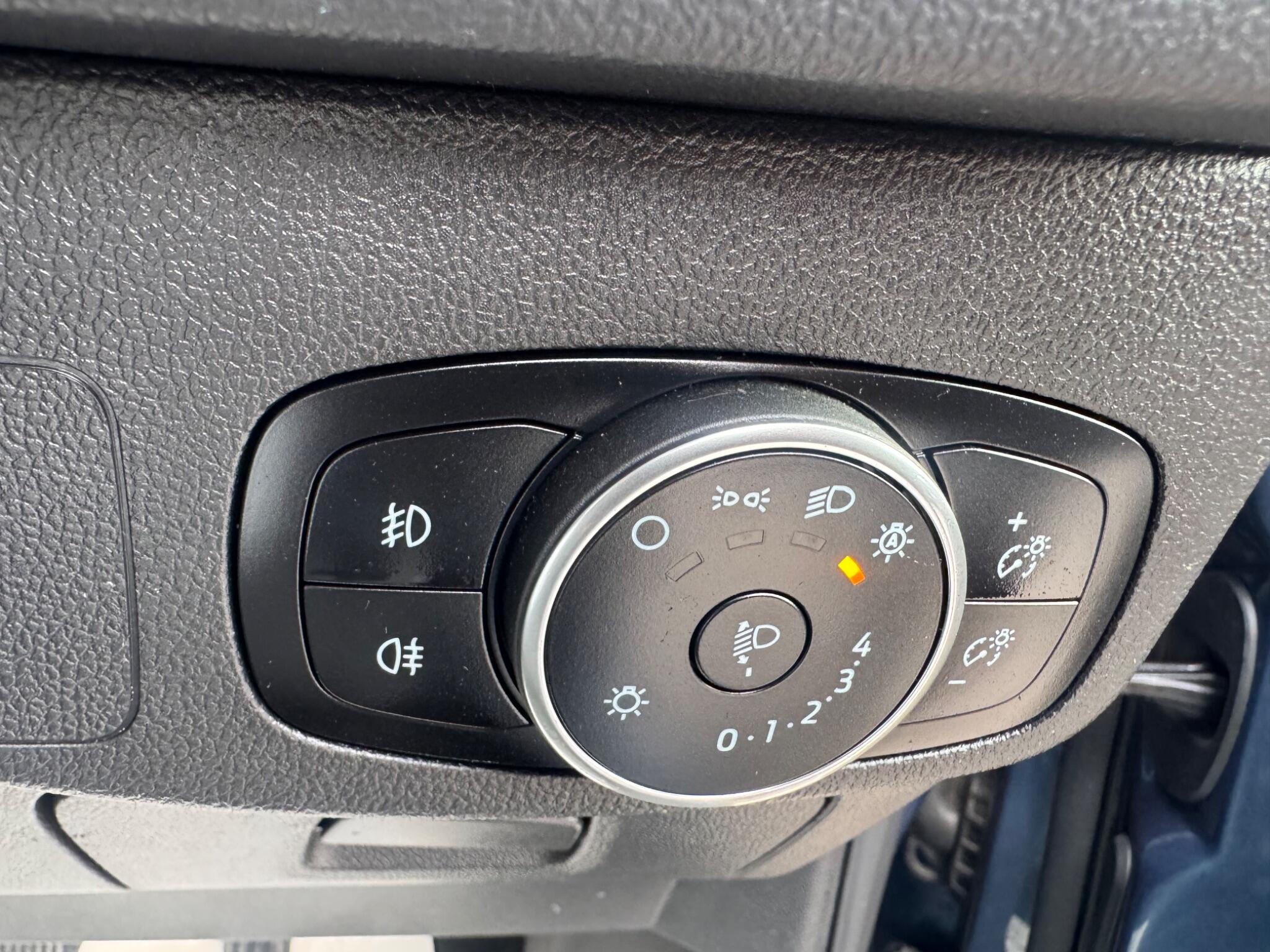 Ford Focus view 17