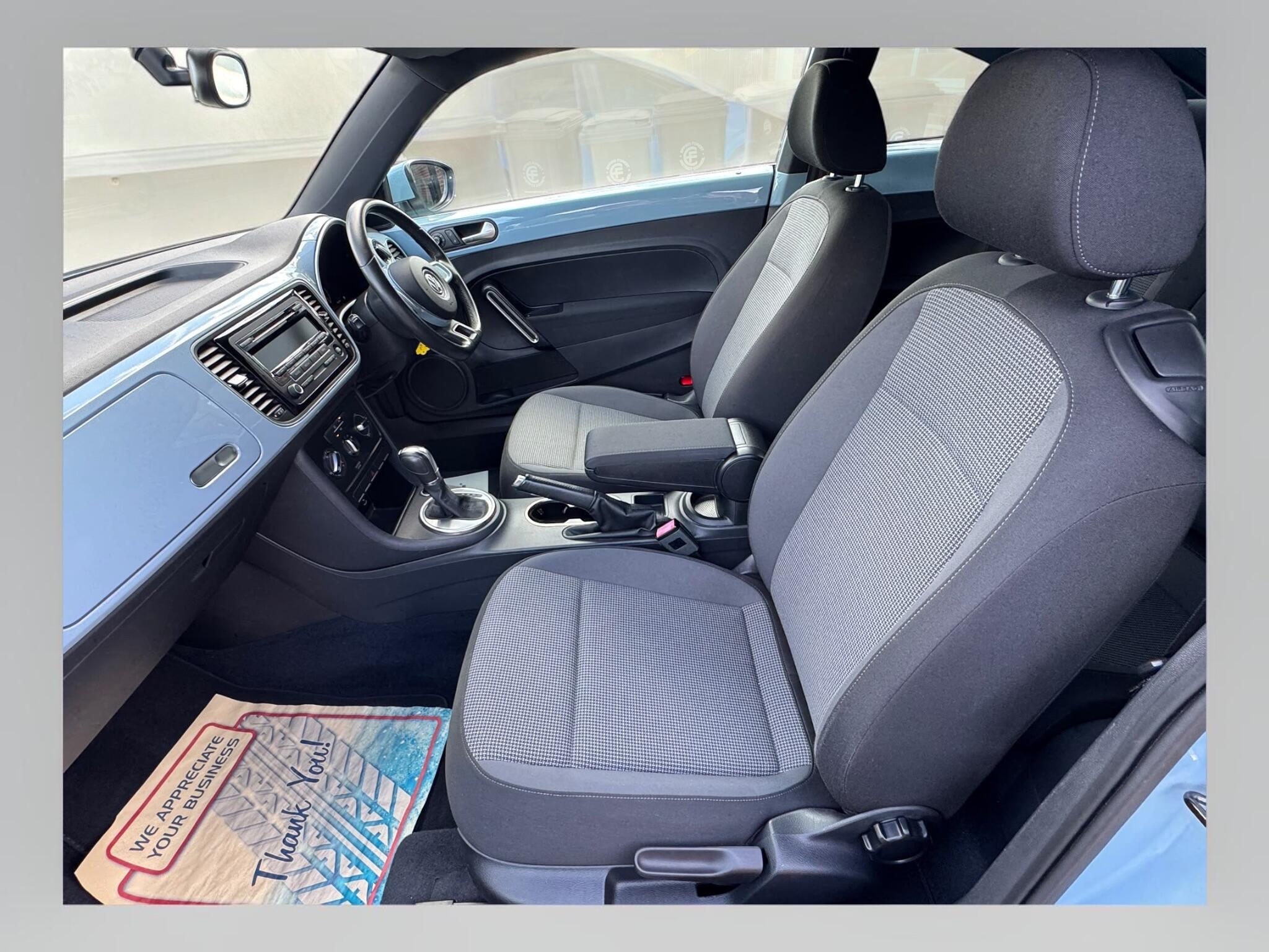 Volkswagen Beetle view 10
