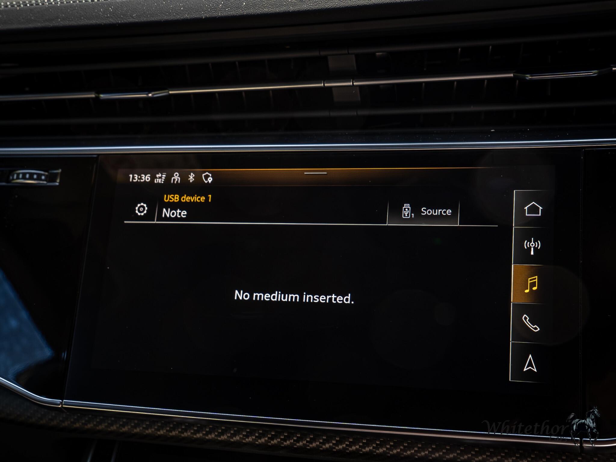 Audi RS Q8 view 56