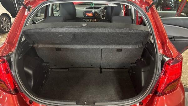 Toyota Yaris view 9