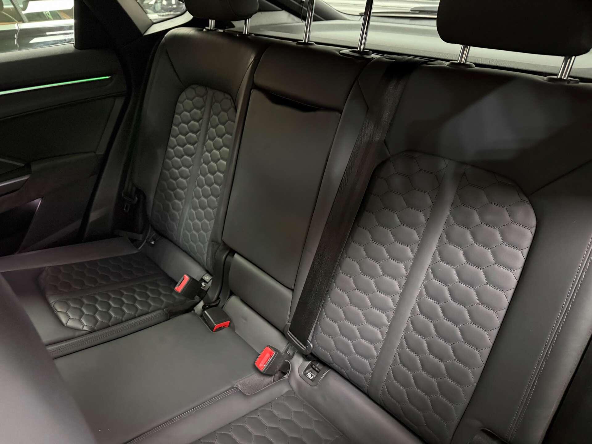 Audi RS Q3 view 40