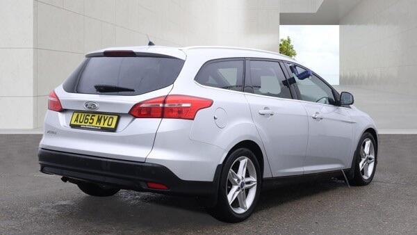 Ford Focus view 4