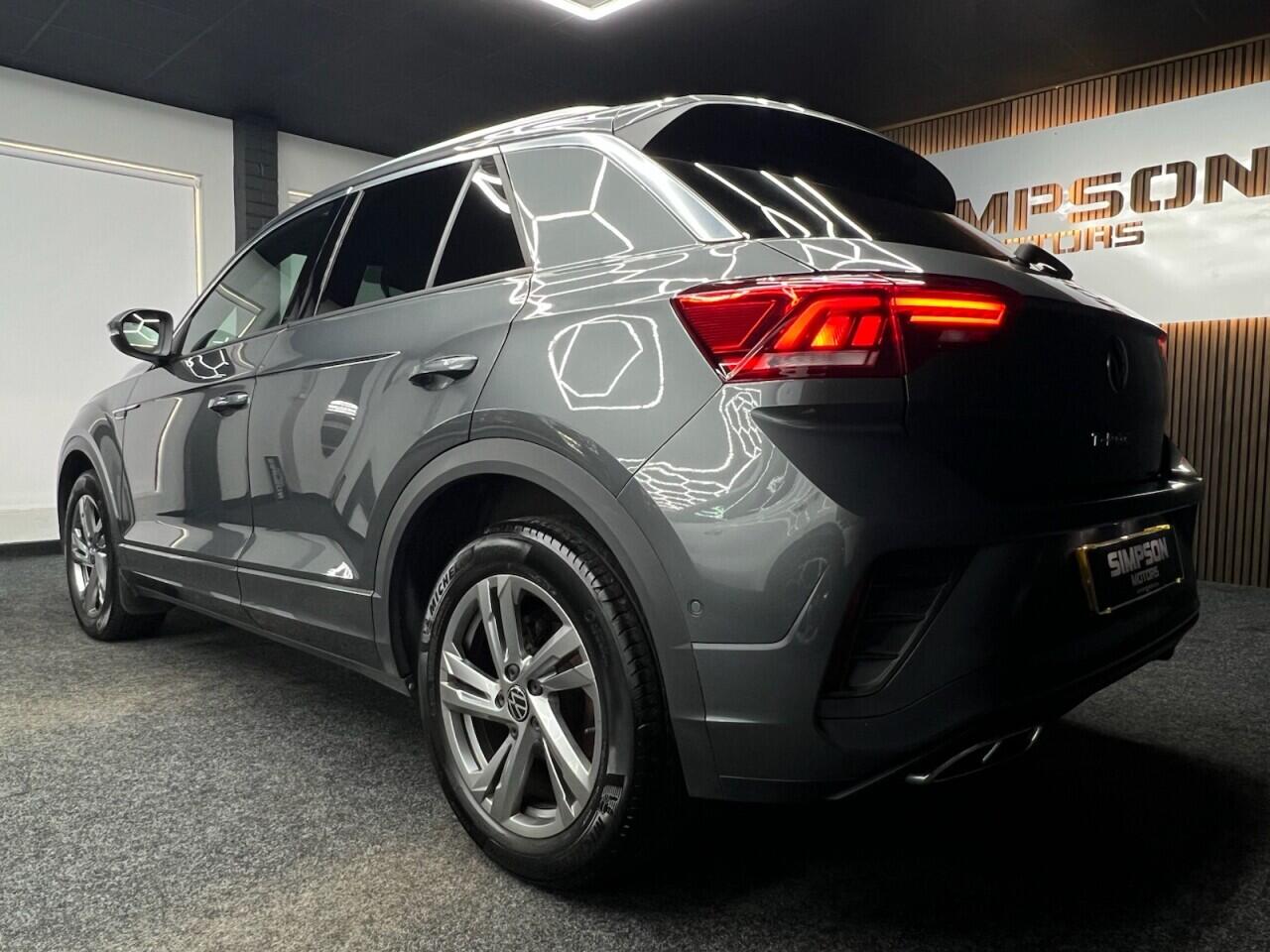 Volkswagen T-Roc view 5
