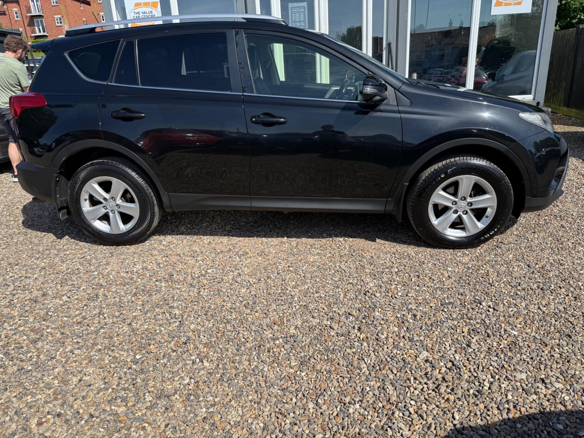 Toyota Rav4 view 2