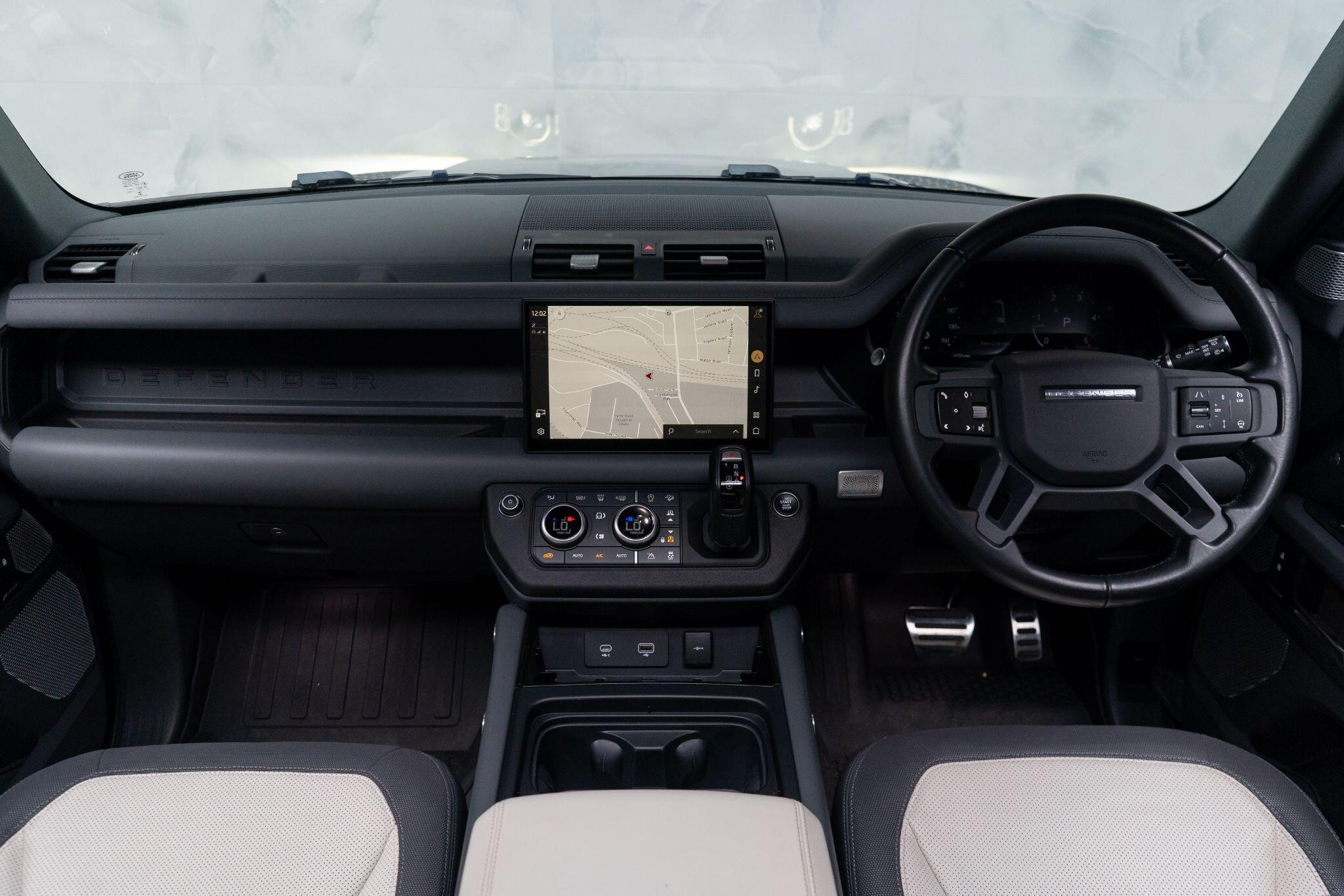 Land Rover Defender view 17