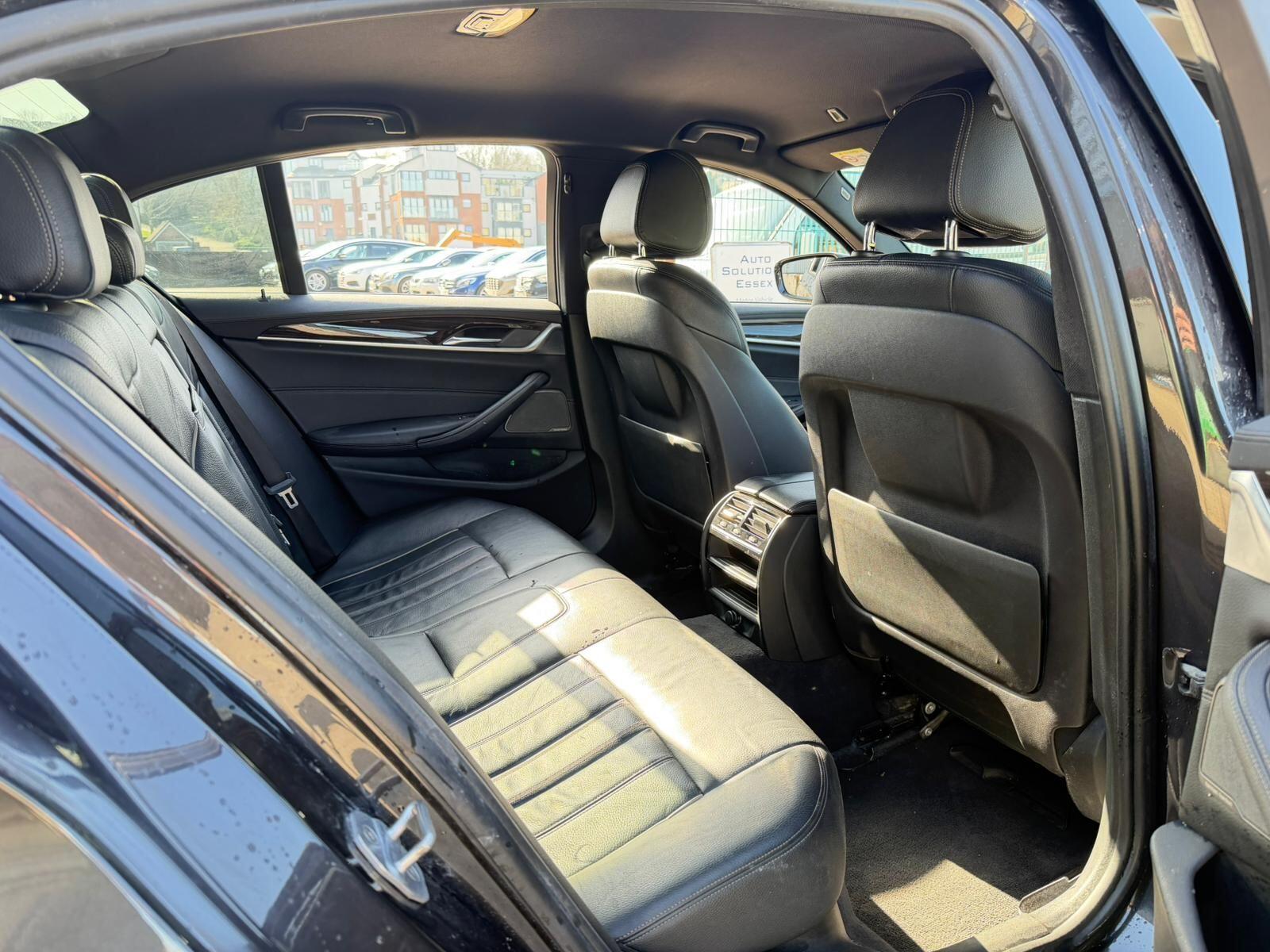 BMW 5 Series view 20