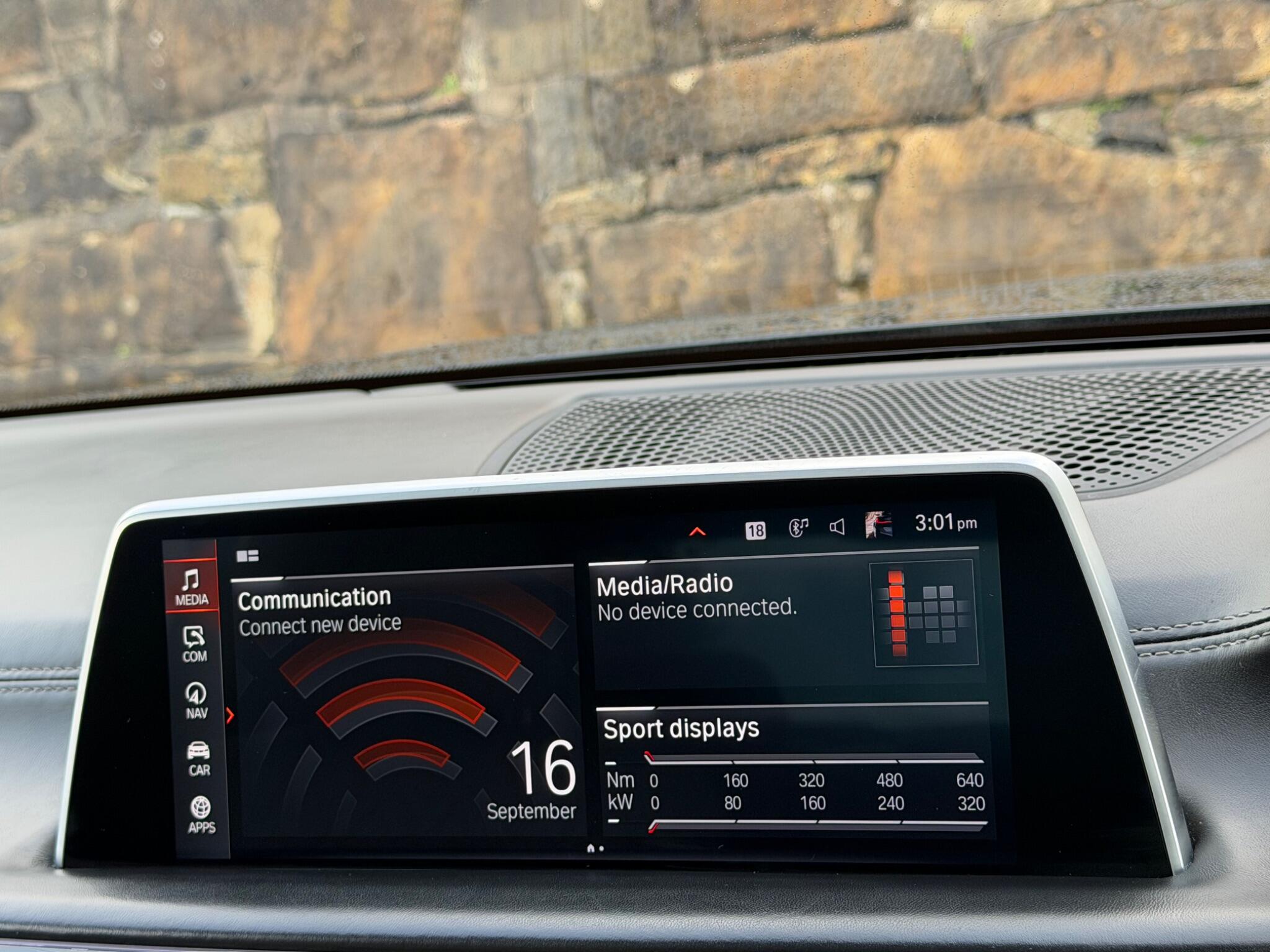 BMW 7 Series view 28