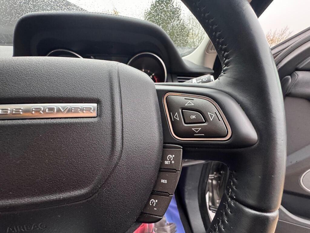 Land Rover Range Rover Evoque view 26
