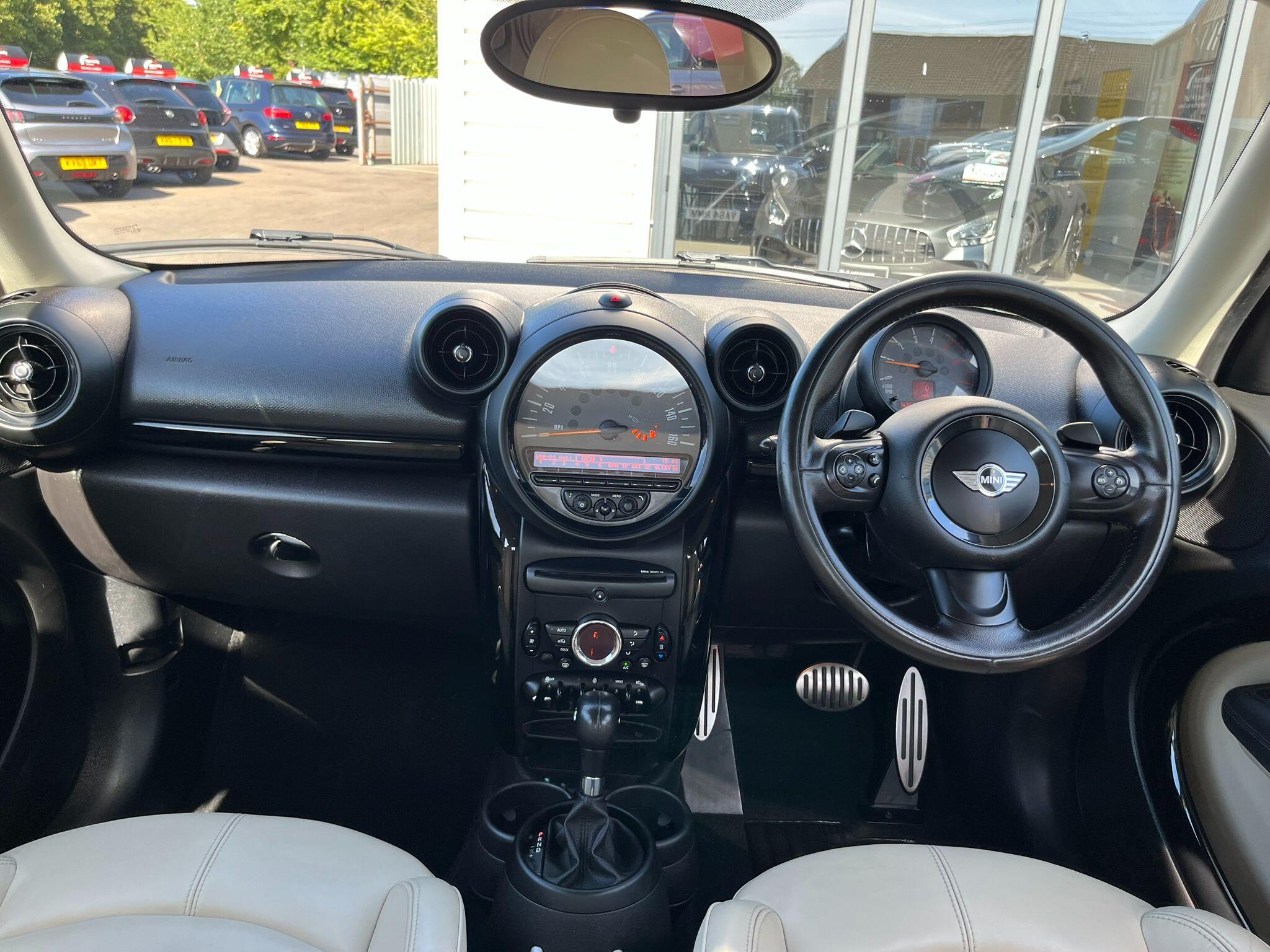 Mini Countryman view 13
