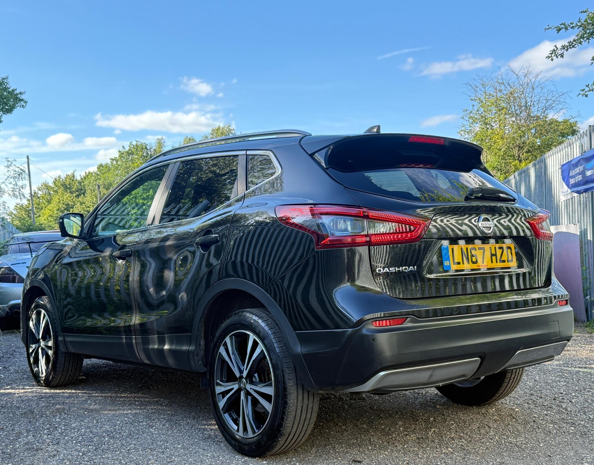 2017 Nissan Qashqai image 10