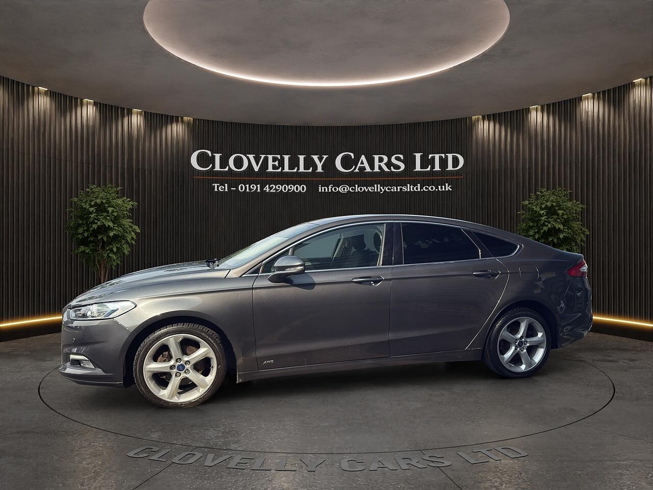 Ford Mondeo view 7