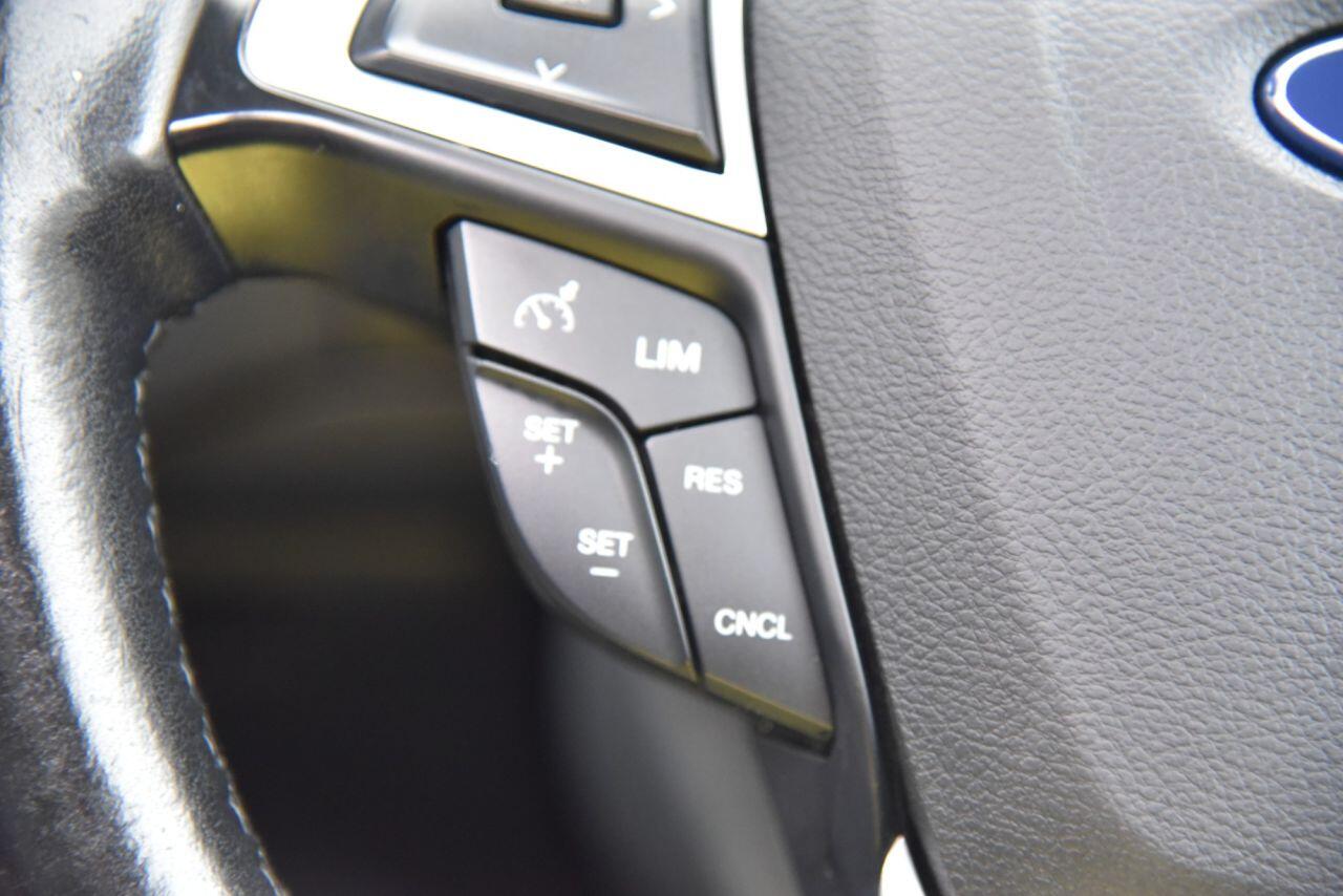 Ford Galaxy view 37
