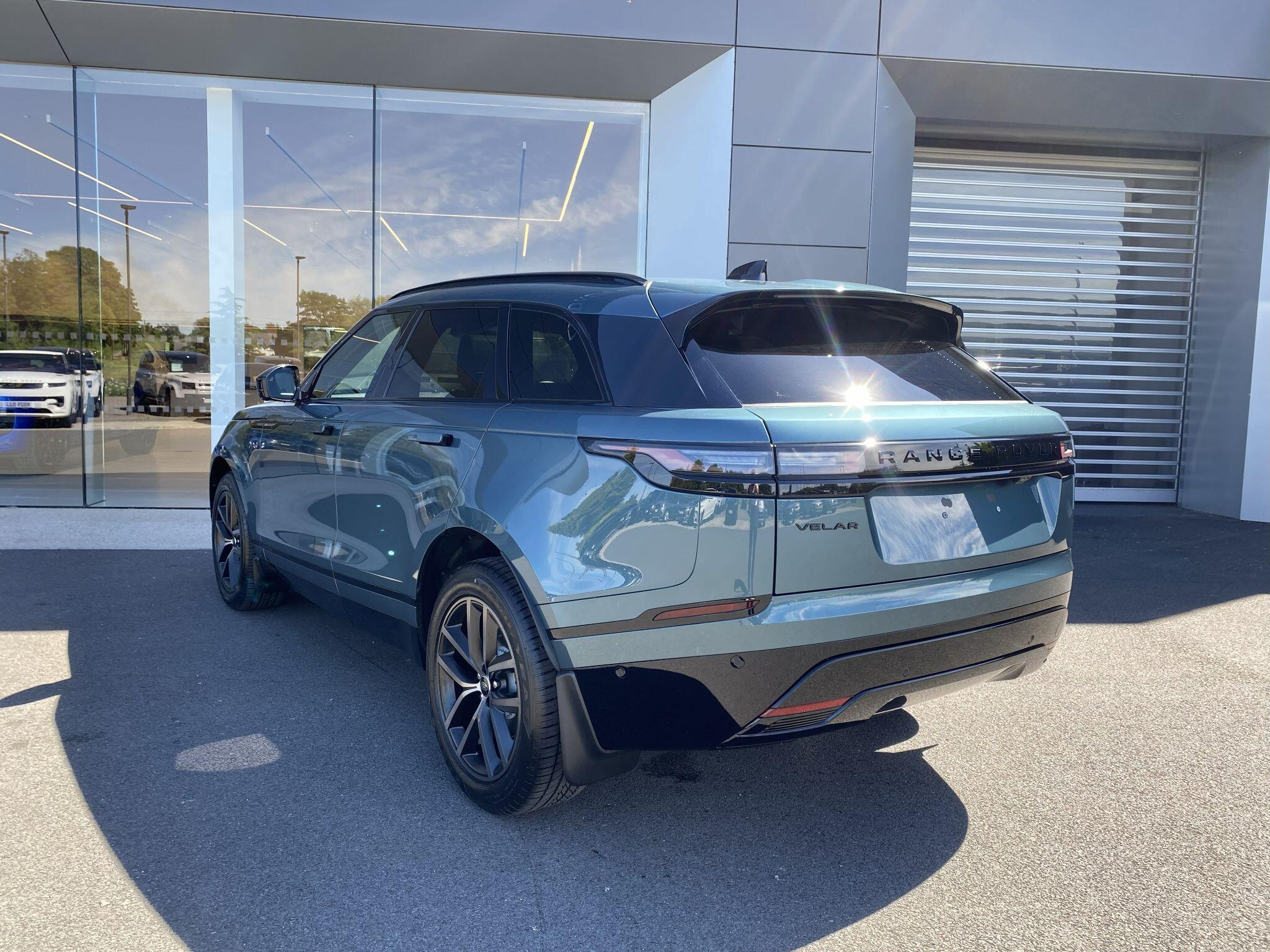 Land Rover Range Rover Velar view 5
