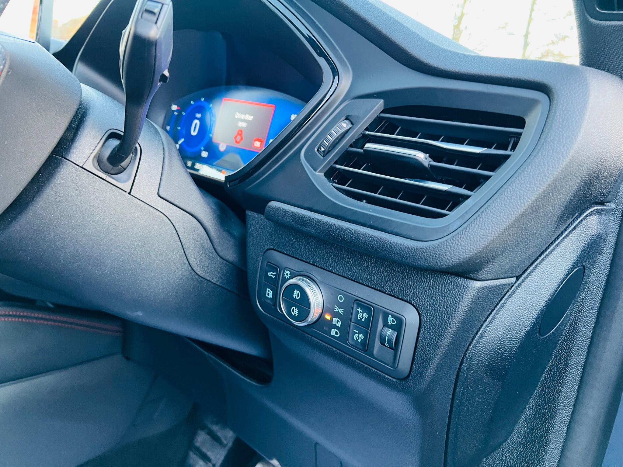 2023 Ford Kuga 2.5 EcoBoost Duratec 14.4kWh ST-Line X CVT Euro 6 (s/s) 5dr • 23,532 miles image 9