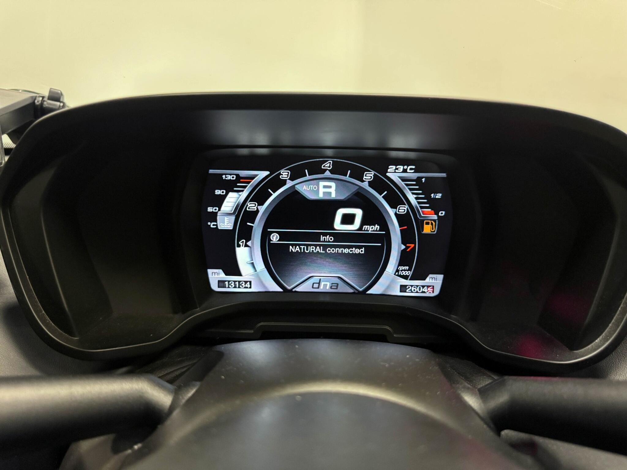 Alfa Romeo 4c view 36