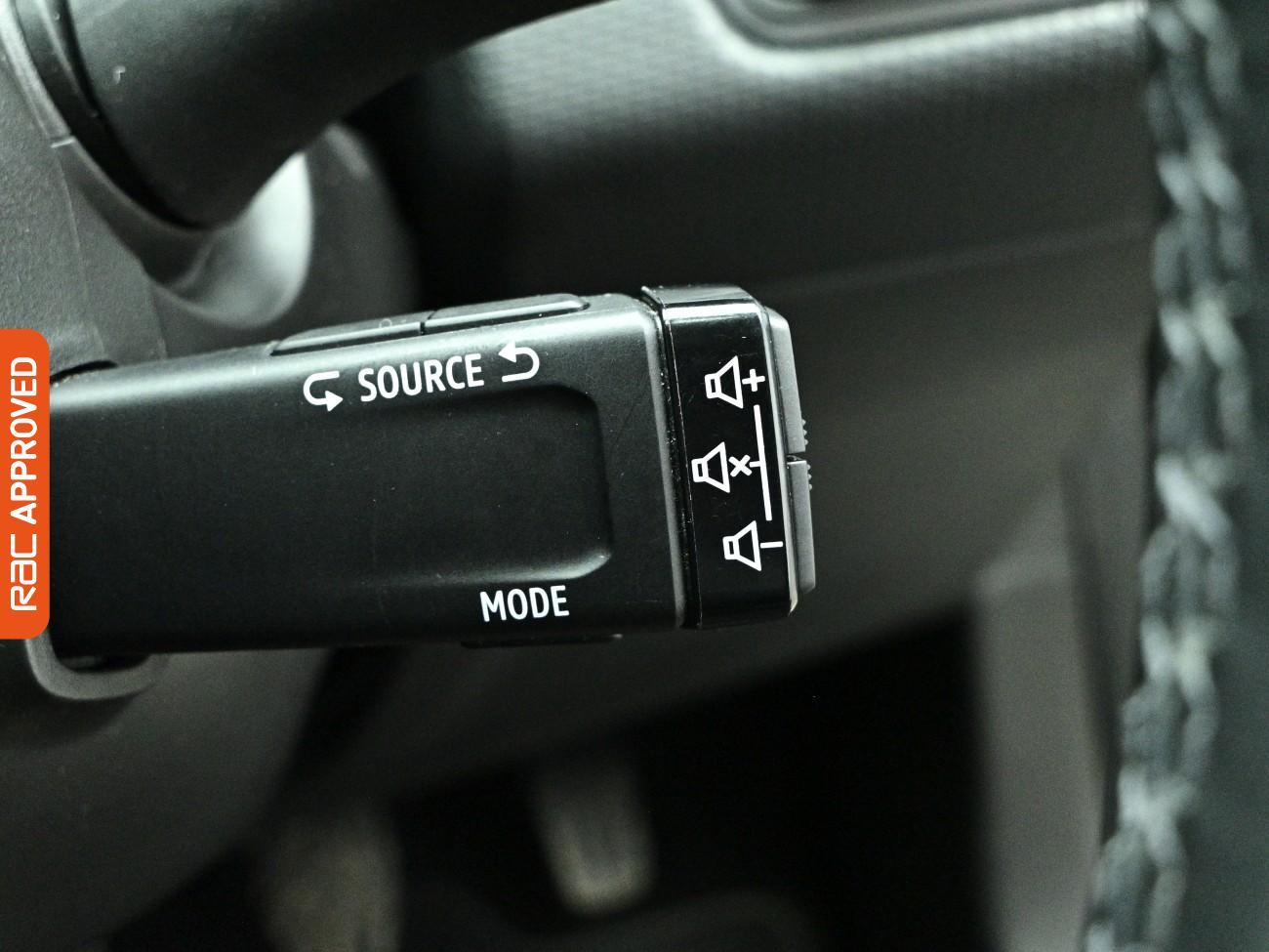 Renault Clio view 19