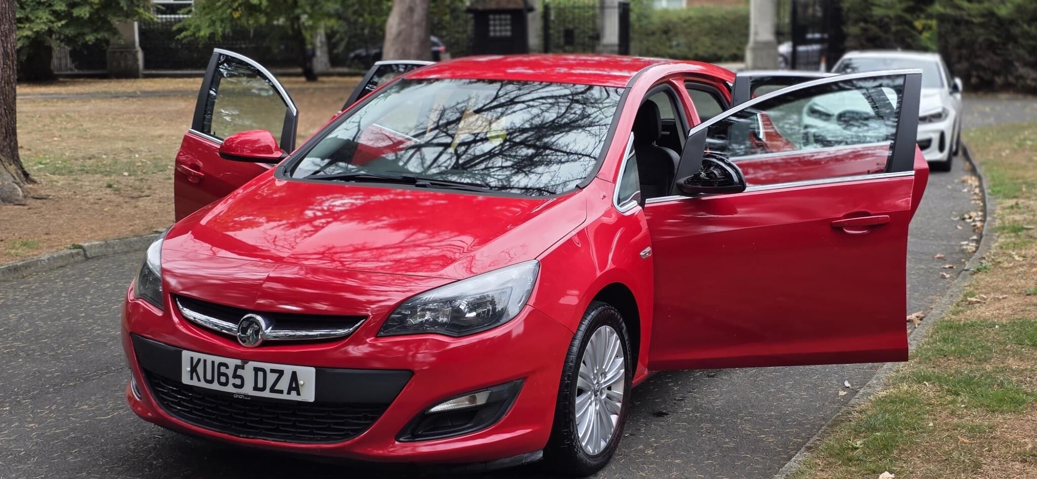 Vauxhall Astra view 17