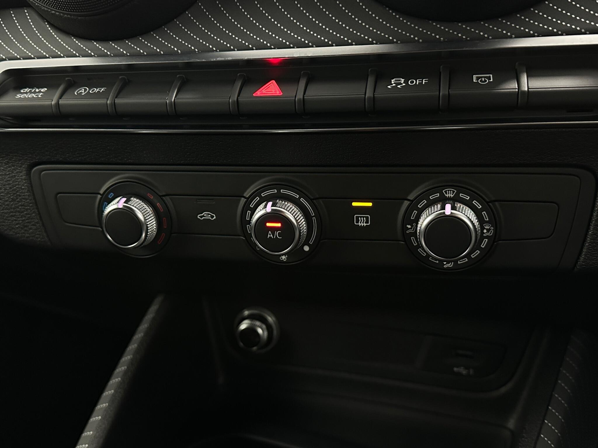 Audi Q2 view 22
