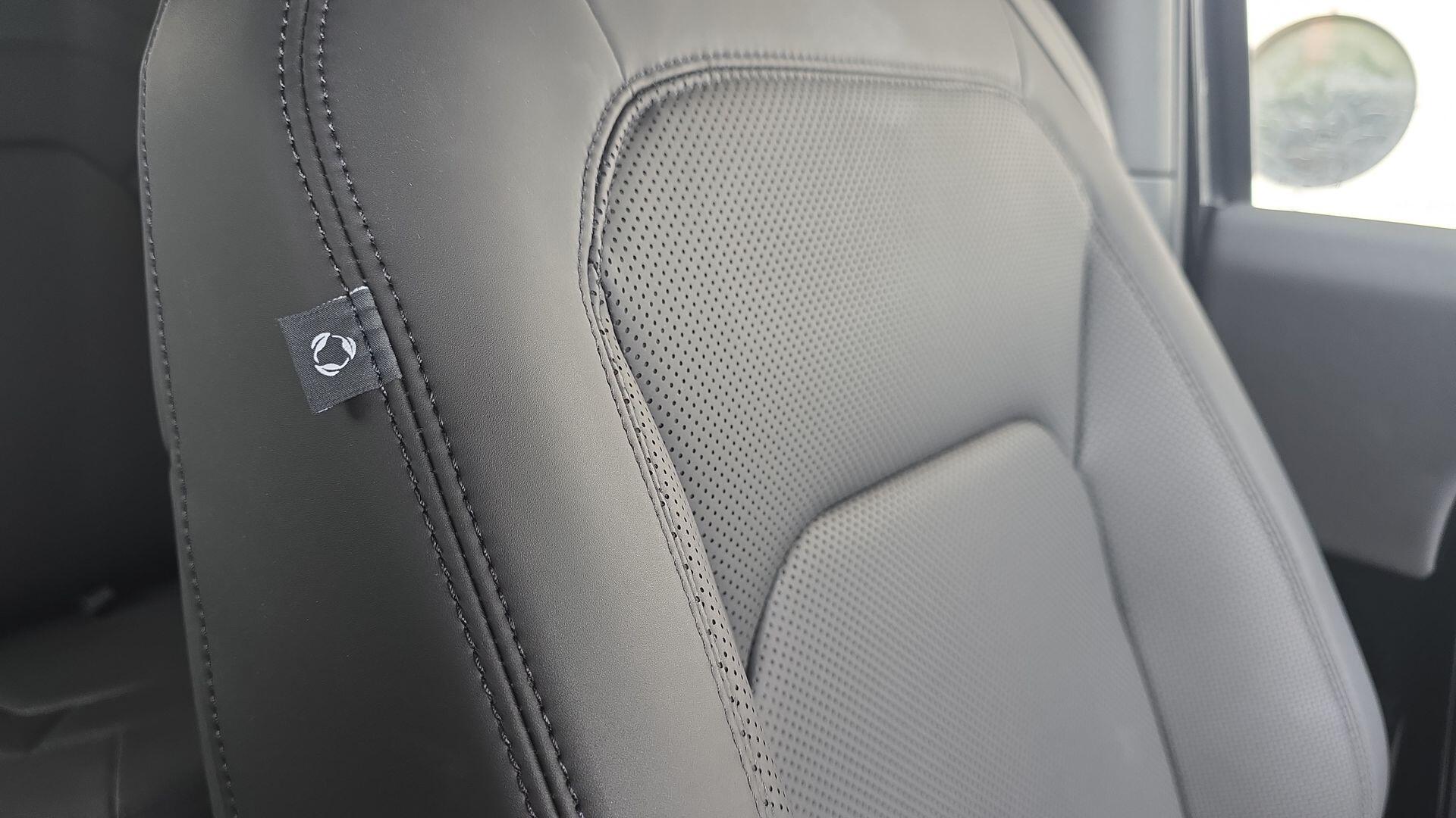 Land Rover Defender view 46