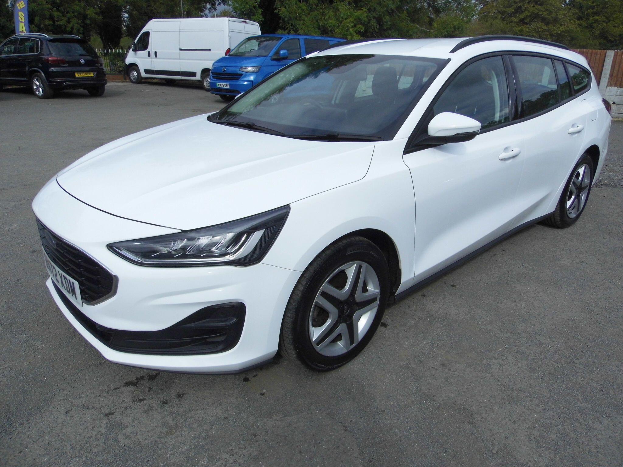 Ford Focus view 3