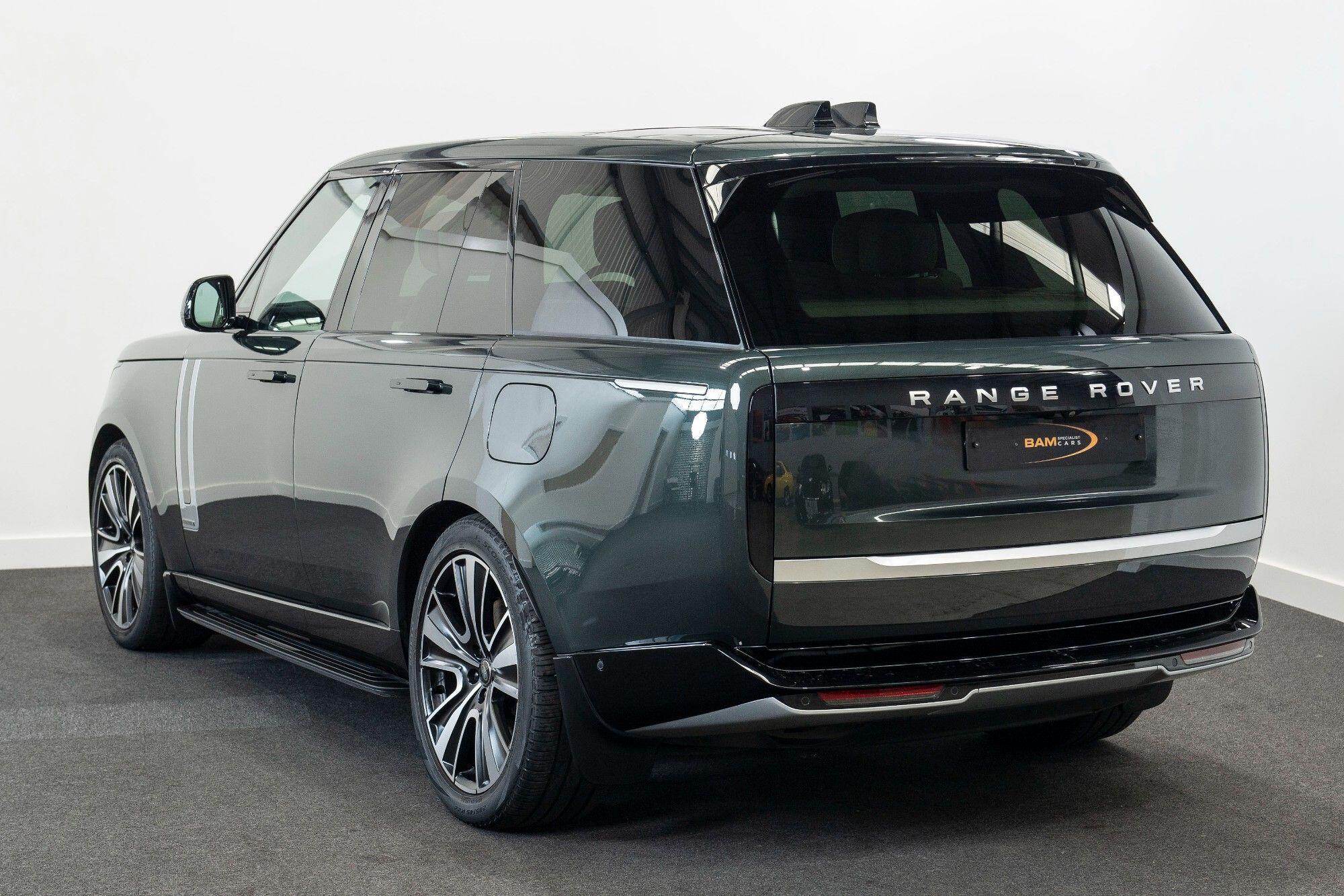 Land Rover Range Rover view 2