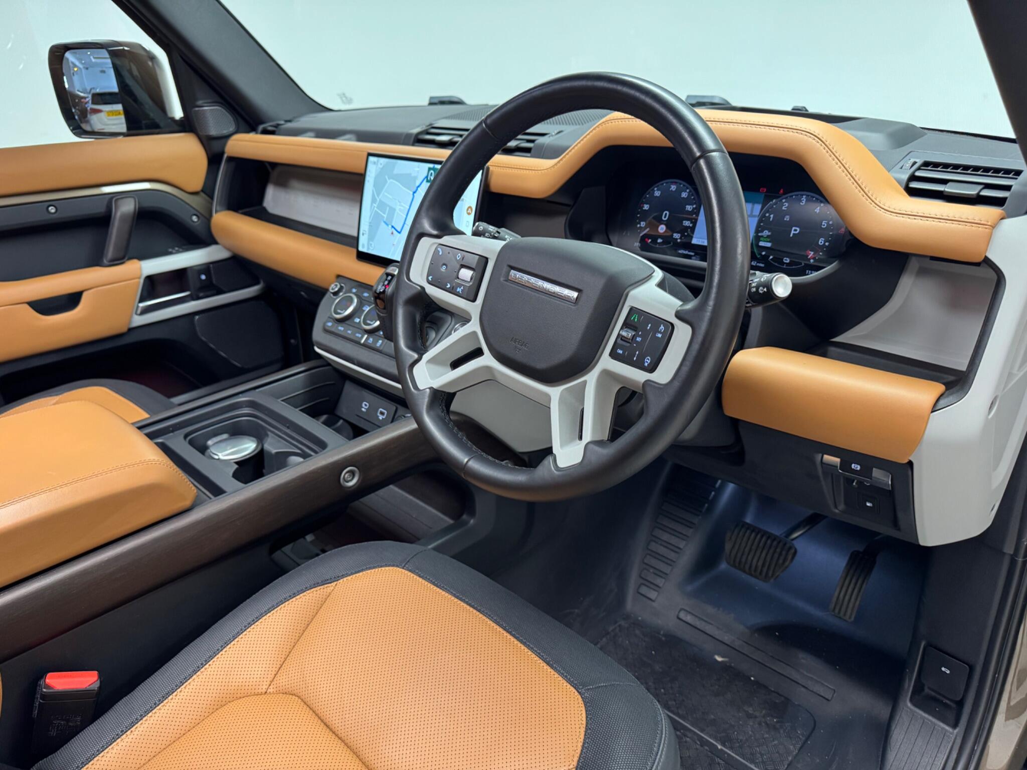 Land Rover Defender view 10