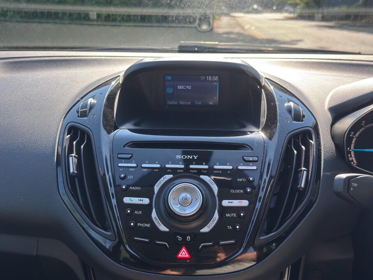 Ford B-Max view 17