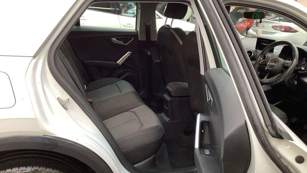 Audi Q2 view 19