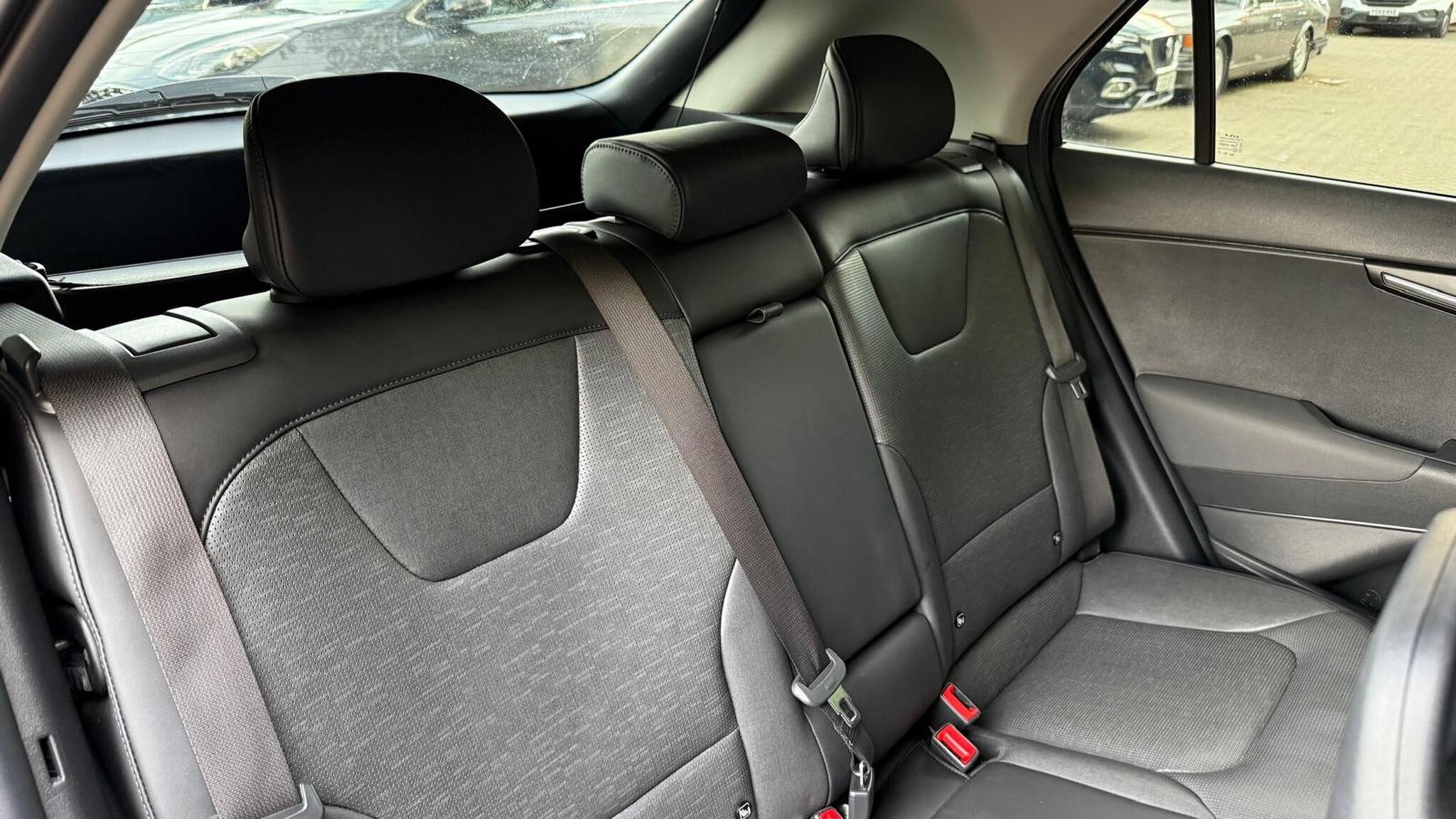 Kia Niro view 27