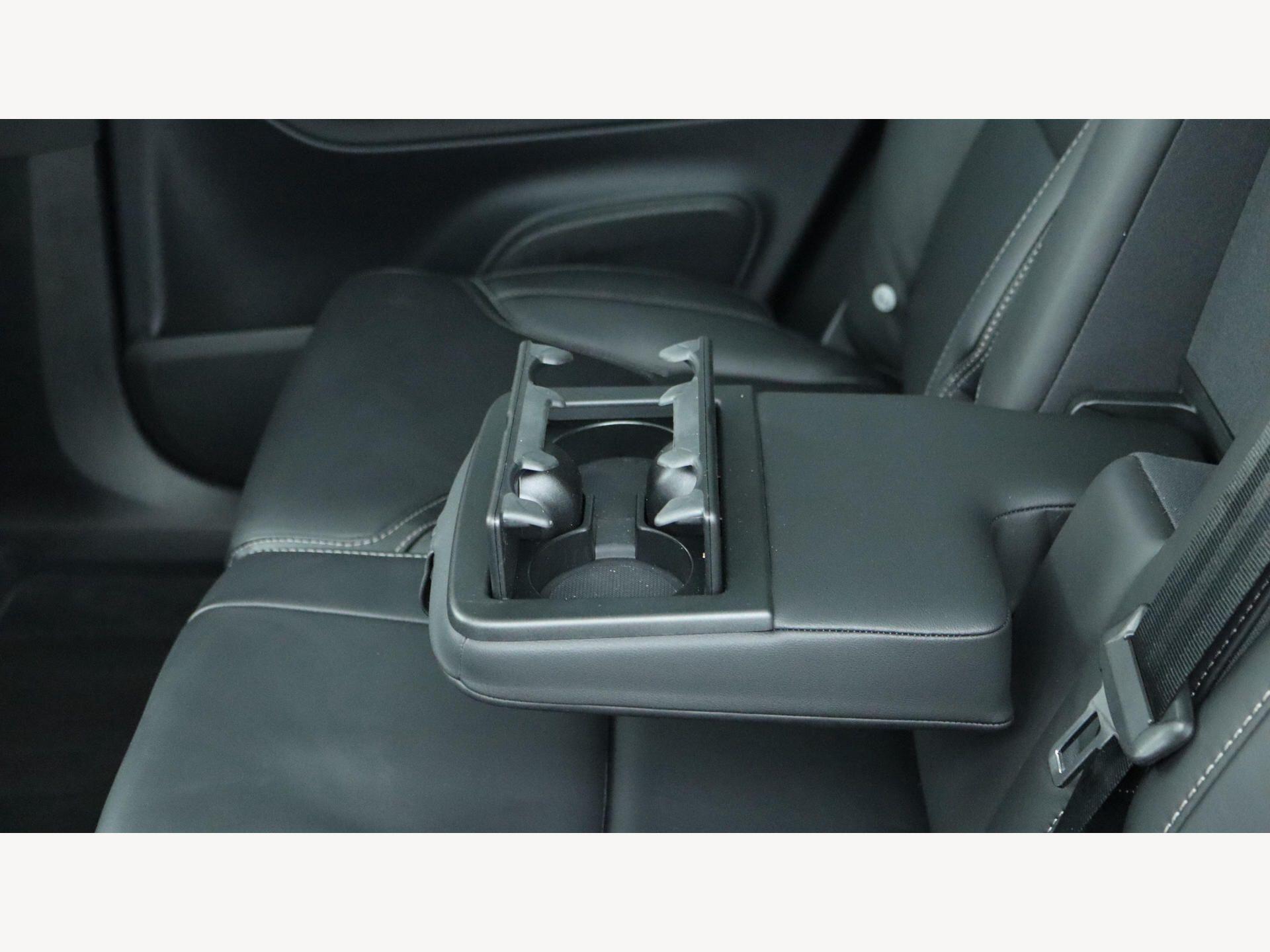 Volvo XC90 view 33