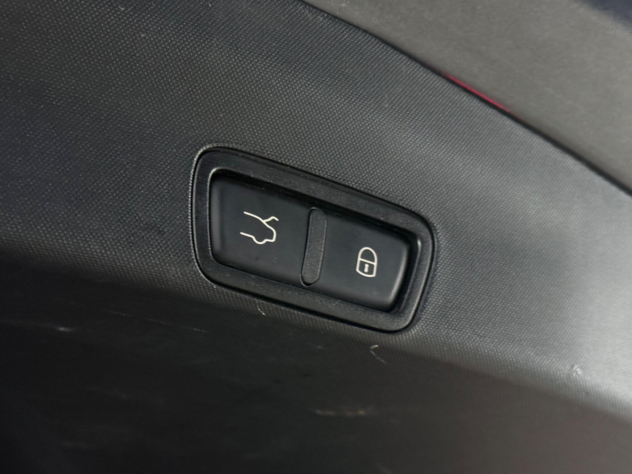 Alfa Romeo Stelvio view 11