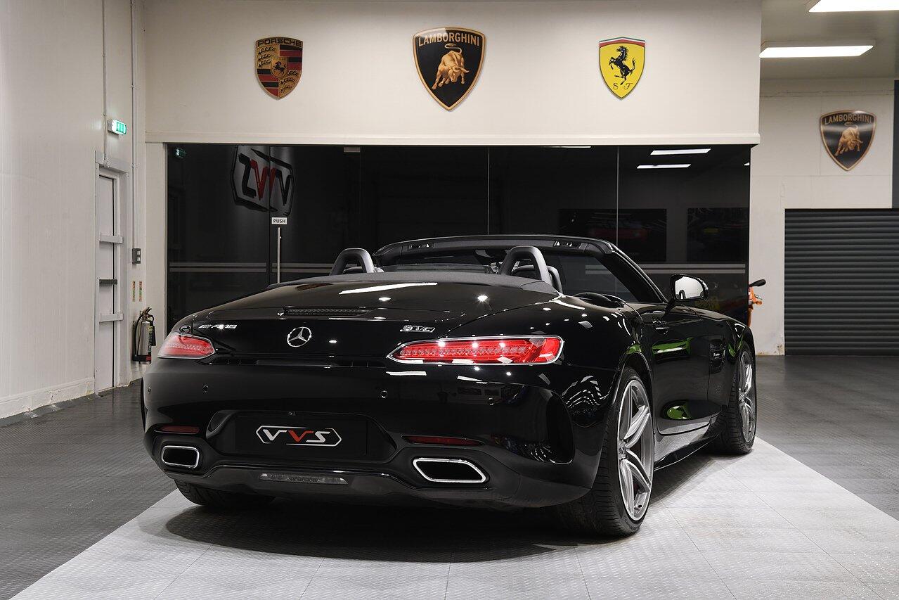 Mercedes-Benz AMG GT view 3