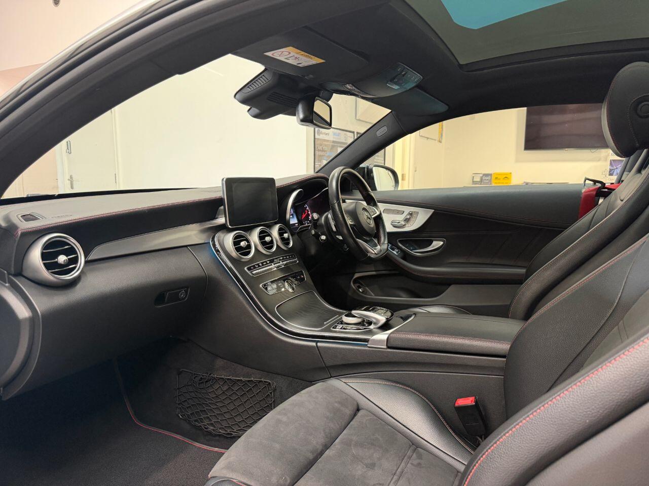 Mercedes-Benz C-Class view 18