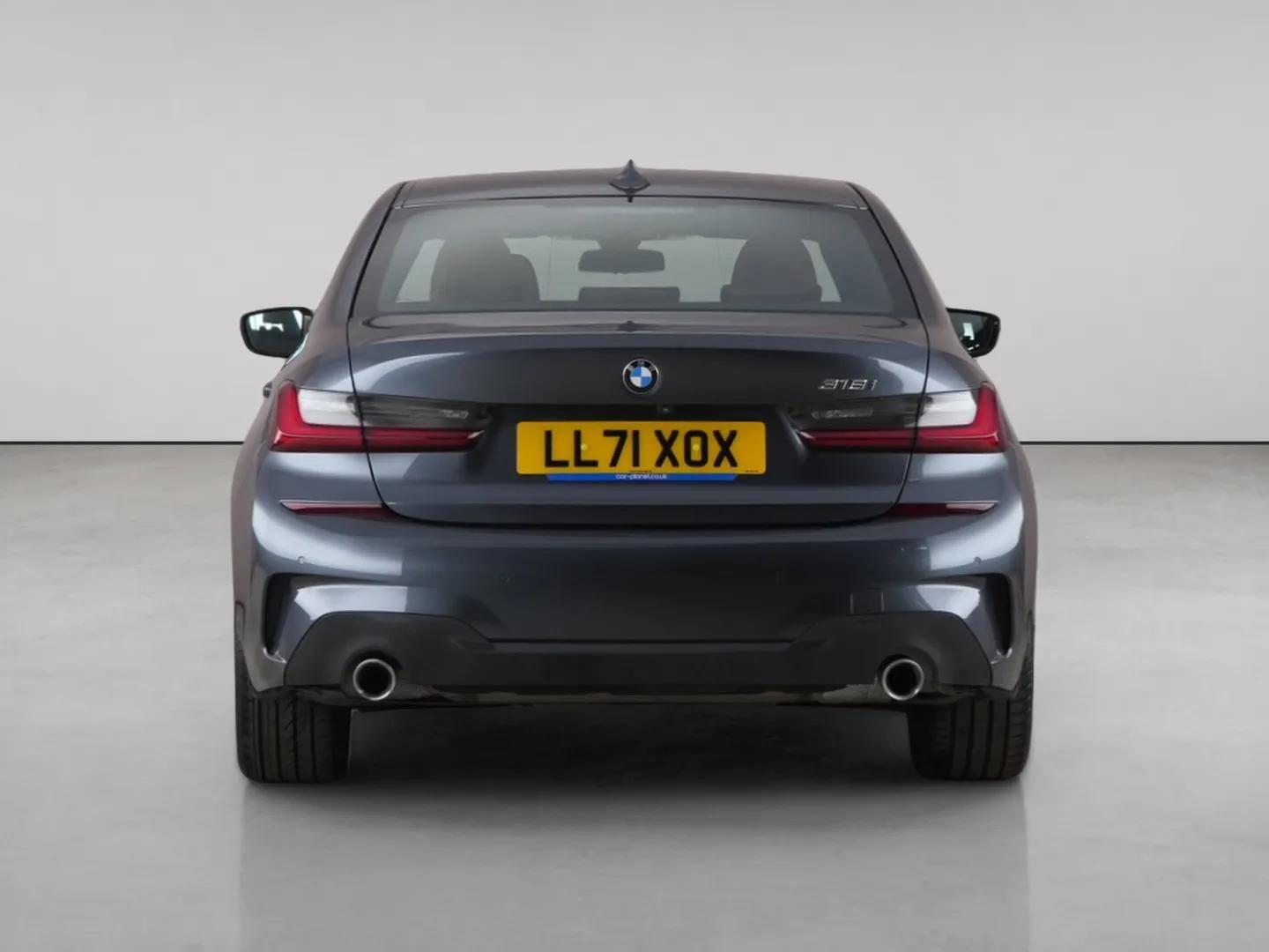 BMW 3 Series view 7