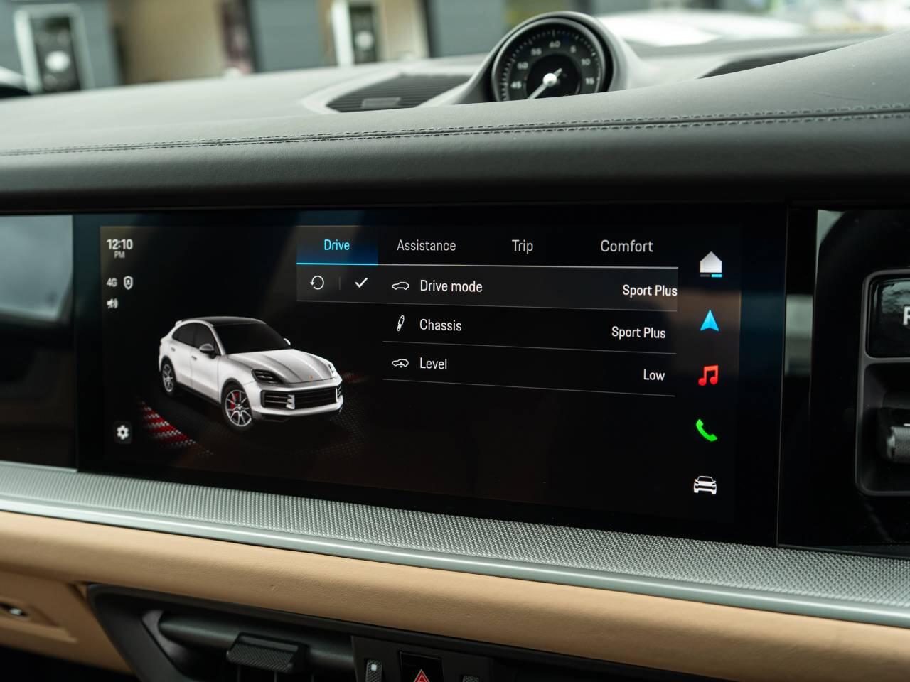 Porsche Cayenne view 33