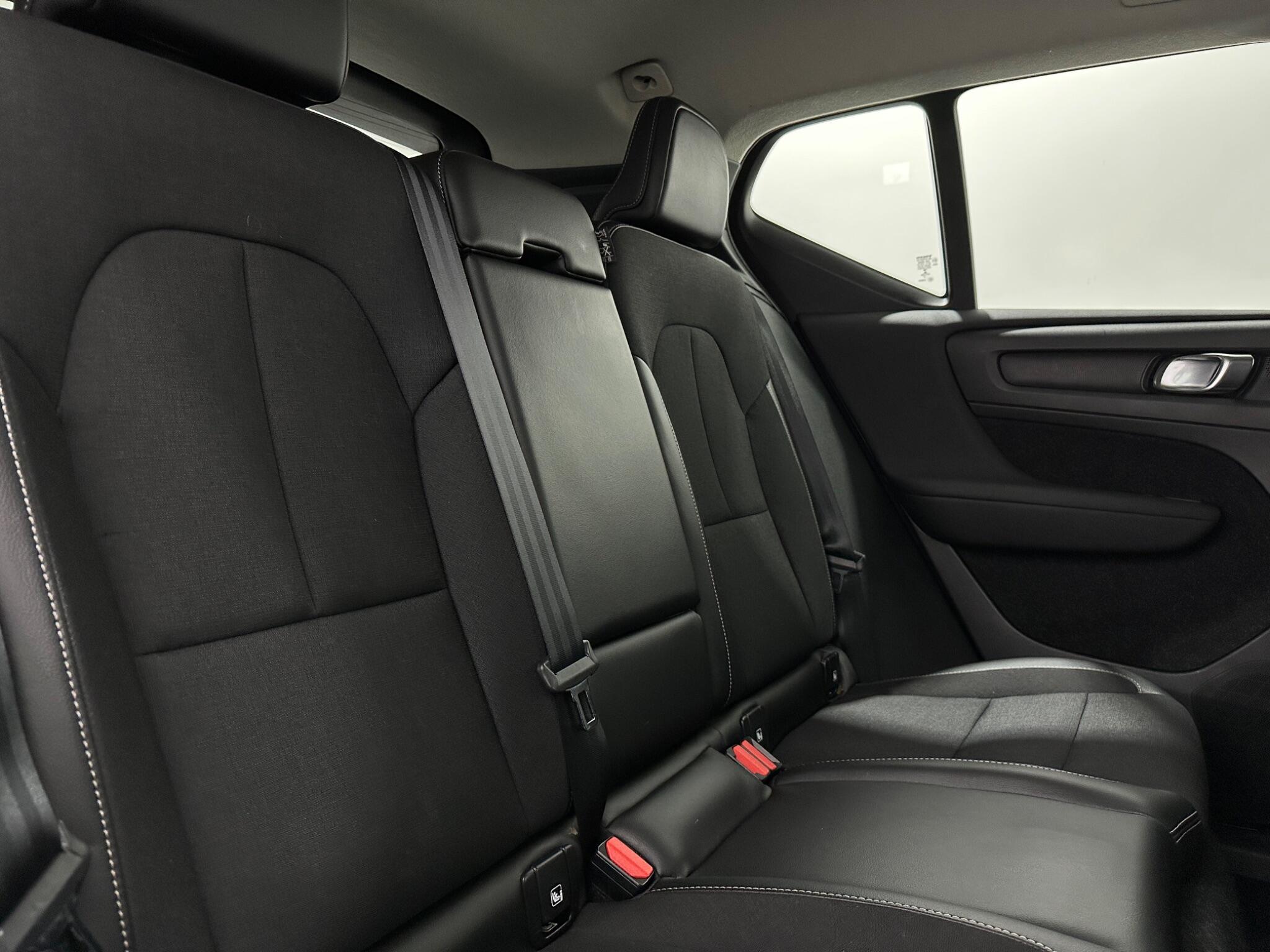 Volvo XC40 view 39