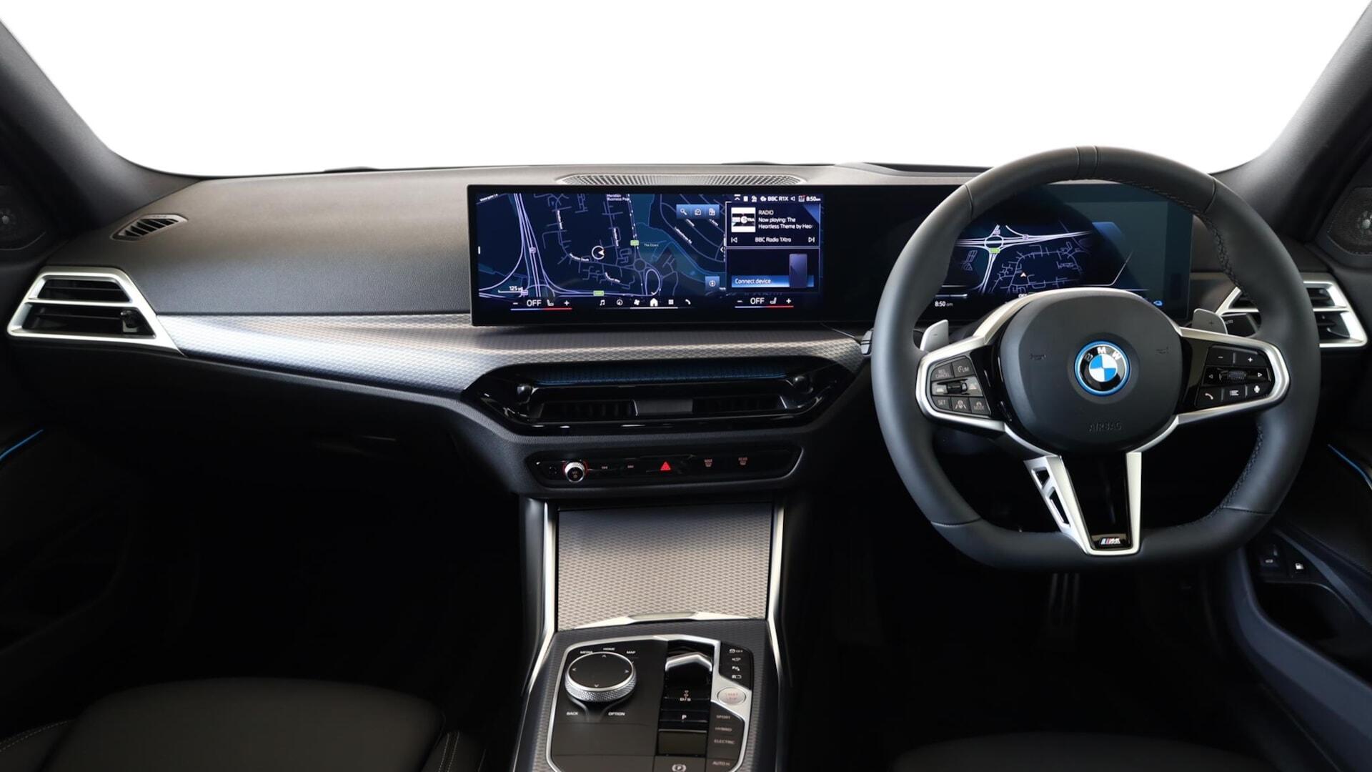 BMW 3 Series view 4