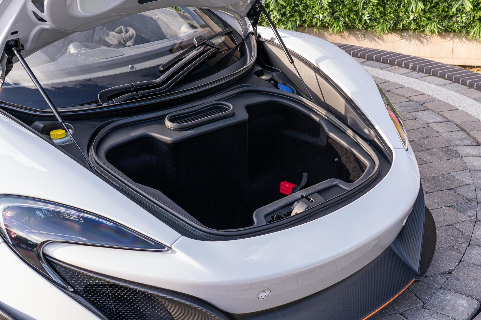 Mclaren 675LT view 39