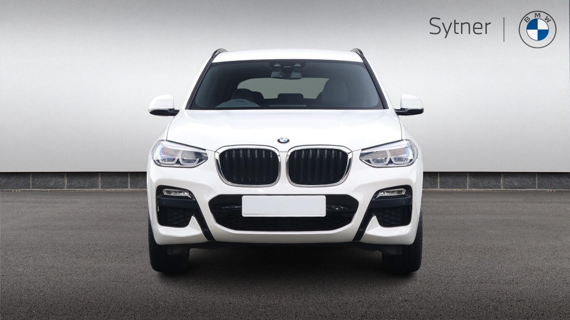 BMW X3 view 16