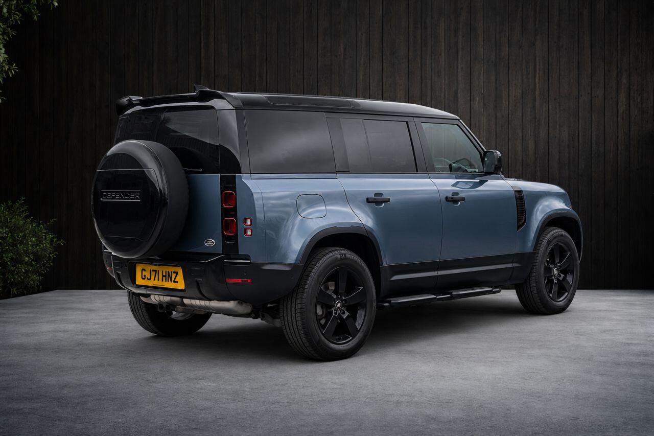 Land Rover Defender view 9